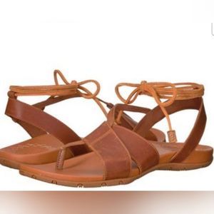 Women's Chaco Unique Sage Maple Leather Strap Sandals Size7 Comfortable Non-skid